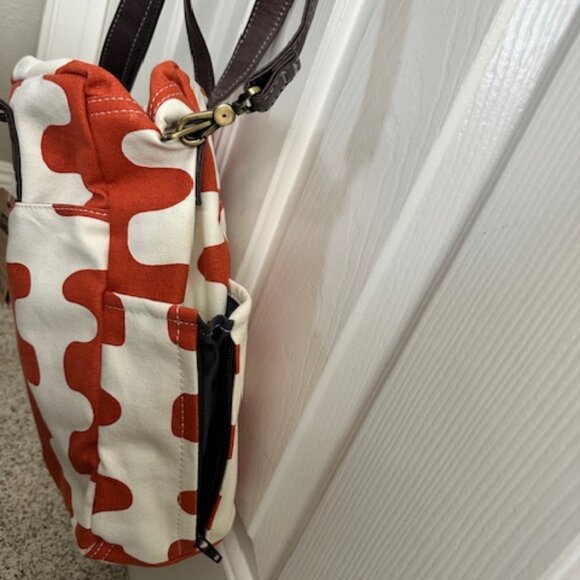 Maika Commuter Tote - Picture 12 of 14